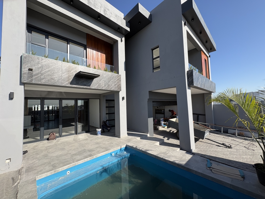 5 Bedroom Property for Sale in Sandown Western Cape